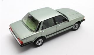 Ford Taunus TC4 green metallic 1980 Cult Scale Models 1:18 Resinemodell (Türen, Motorhaube... nicht zu öffnen!)